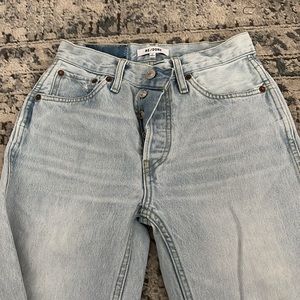 Size 25 RE/DONE jeans. Worn 2 times.